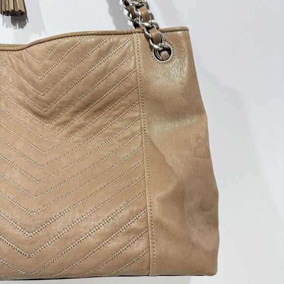 Tory Burch Taupe Distressed Leather Fleming Tote / leather shoulder bag - Picture 4 of 16